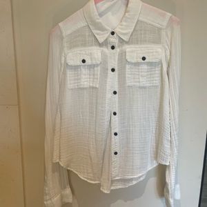 XS We The Free white cotton linen button down top. Soft!